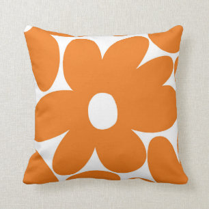 Retro Daisy Blume in Orange #1 #floral #pattern Kissen