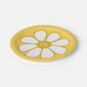 Retro Daisy Blume Single in Mustard Personalisiert Pappteller (Schrägansicht)