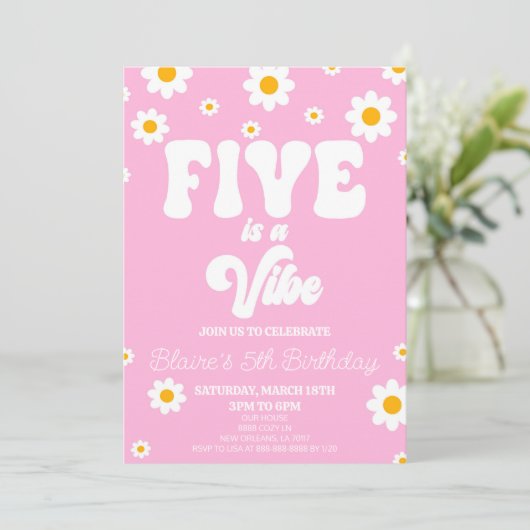 Retro Daisy Five Is A Vibe 5th Birthday Party Einladung (Stehend Vorderseite)
