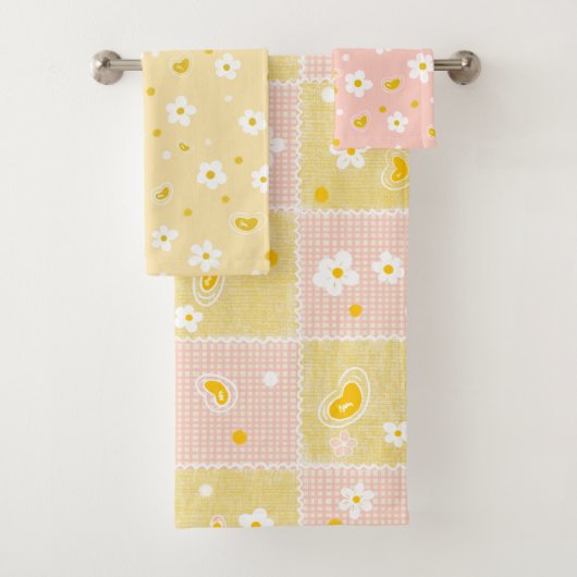 Retro Daisy Floral Pattern Yellow and Pink Badhandtuch Set (Insitu)