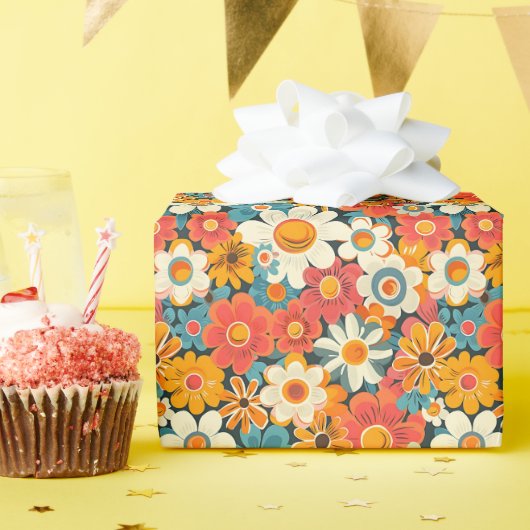 Retro Daisy Floral Wrapping Paper Geschenkpapier (Geburtstagsparty)