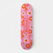 Retro Daisy Muster Orange Pink Name Skateboard (Vorne)