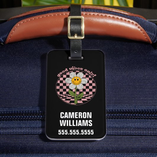 Retro Daisy | Nur gute Vibes Gepäckanhänger (Vorderseite Insitu 2)