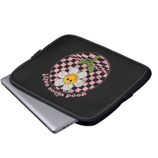 Retro Daisy | Nur gute Vibes Laptopschutzhülle (Vorne Knopf)