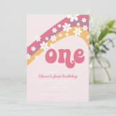 Retro Daisy Pink Rainbow Erster Geburtstag Einladu Einladung (Stehend Vorderseite)