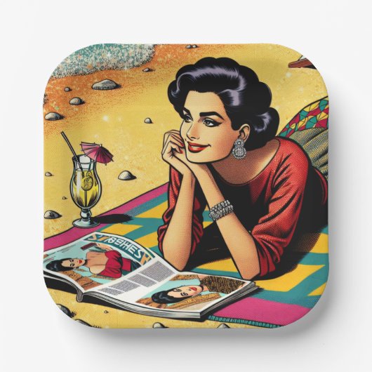 Retro-Dame am Strand, die von Mode träumt Pappteller (Vorderseite)