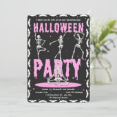 Retro Dancing Skelett Rosa+Schwarz Halloween-Party Einladung (Stehend Vorderseite)