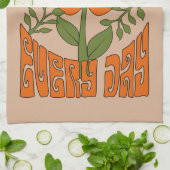 Retro der 70er Jahre Lächelnde Daisy-Blume Geschirrtuch (Gefaltet)