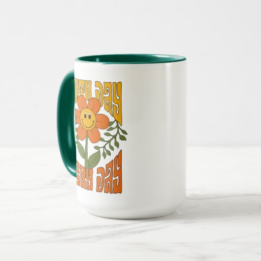 Retro der 70er Jahre Lächelnde Daisy-Blume Tasse (Vorderseite Links)