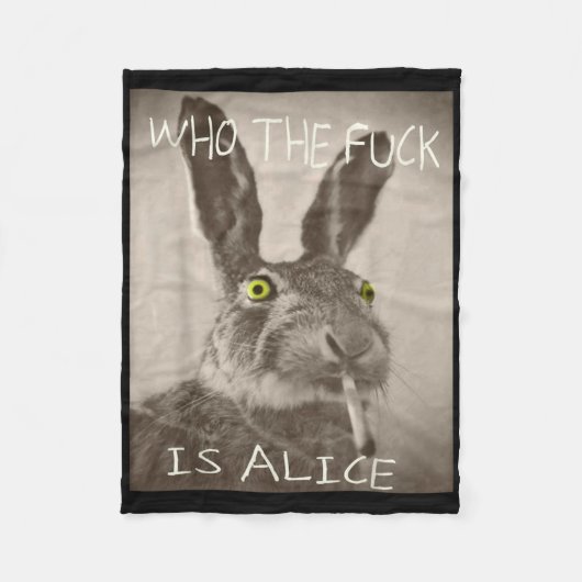Retro, der F_ck ist Alice Funny Rabbit Fleecedecke (Vorderseite)