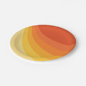 Retro-Design in Gelb- und Orangetönen Pappteller (Schrägansicht)