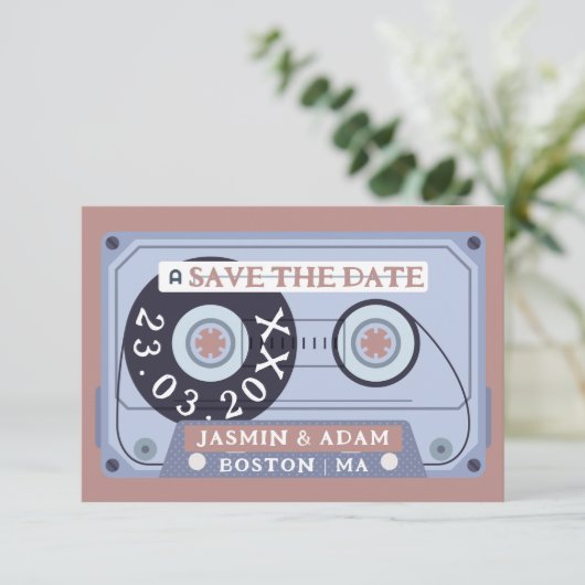 Retro Dusty Pink Cassette Tape Hochzeit Save The Date (Stehend Vorderseite)