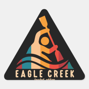 Retro Eagle Creek Kayaking Dreieckiger Aufkleber