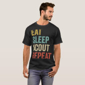 Retro Eat Sleep Scout Boy Scouting Leader T-Shirt (Vorne ganz)