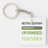 Retro Edition Upgraded Features Pixel Art Gaming  Schlüsselanhänger (Vorderseite)