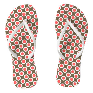 Retro eingekreiste Punkte, Taupe und Korallenrosa Badesandalen
