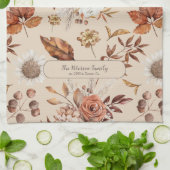 Retro Fall florale elegante Familienname personali Geschirrtuch (Gefaltet)