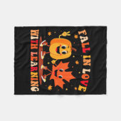 Retro Fall In Love With Learning Autumn Pumpkin Te Fleecedecke (Vorderseite (Horizontal))