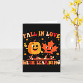 Retro Fall In Love With Learning Autumn Pumpkin Te Karte (Gelbe Blume)