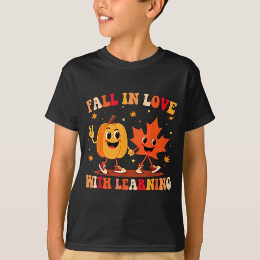 Retro Fall In Love With Learning Autumn Pumpkin Te T-Shirt (Vorderseite)