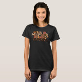 Retro Fall In Love With Learning Happy Thanksgivin T-Shirt (Vorne ganz)