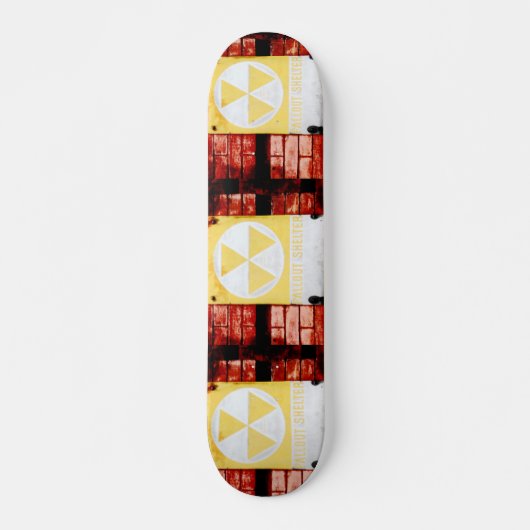 Retro Fallout Shelter Urban Grunge Skateboard (Vorne)