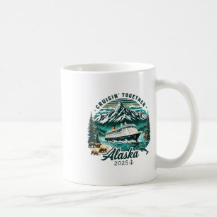 Retro Familienabenteuer auf einer Vintage-Alaskakr Kaffeetasse