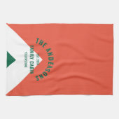 Retro Familienhaus Personalisierter Name Rot Grün Geschirrtuch (Horizontal)