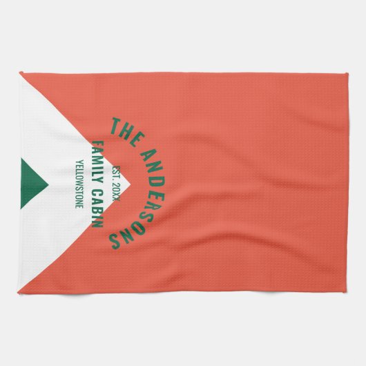 Retro Familienhaus Personalisierter Name Rot Grün Geschirrtuch (Horizontal)