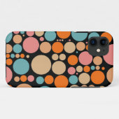 Retro farbenfrohe Polka Punkte auf schwarz Case-Mate iPhone Hülle (Rückseite (Horizontal))