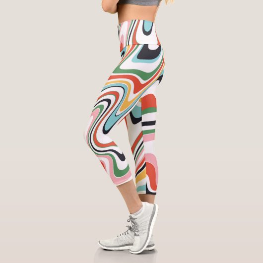 Retro farbenfrohe Wavy Lines Modernes Design Capri Leggings (Links)