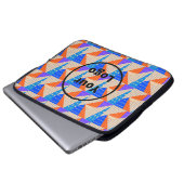Retro farbige Formen auf braun Laptopschutzhülle (Vorne Knopf)