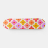 Retro-farbige Hippie-Mod-Blumenmuster Skateboard (Horizontal)