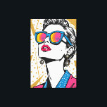 Retro Fashion Pop Art - Inspiriert in den 1980er J Leinwanddruck<br><div class="desc">Mit diesem atemberaubenden Glam Pop Art Print können Sie das gewagte Vertrauen und die elektrische Energie der 1980er-Jahre kanalisieren. Inspiriert von den ikonischen Bezügen Vintager Modezeitschriften erweckt dieses Stück einen Augenblick puren, unapologetischen Stils. Unsere Modemuschel blickt nach oben, ihre übergroße Sonnenbrille reflektiert einen pulsierenden Neonuntergang - eine Geschichte von Stadtlichtern...</div>