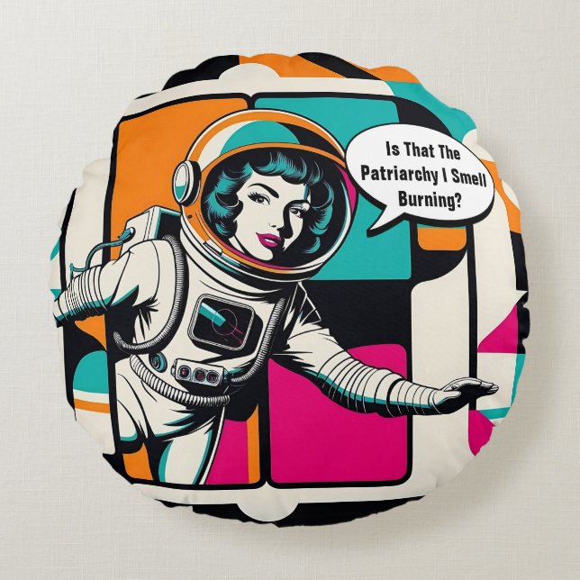 Retro Feminist Patriarchin Astronautin Pop Kunst Rundes Kissen (Vorderseite)