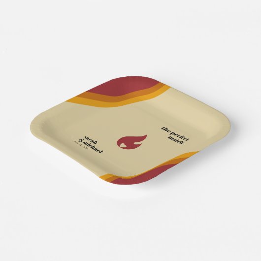 Retro-Feuerherz gestreift die perfekte Match-Hochz Pappteller (Gewinkelt)