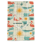 Retro-Flamingo-Poolside-Sommer-Muster (3) Mittlere Geschenktüte (Rückseite)