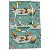 Retro-Flamingo-Poolside-Sommer-Muster (9) Mittlere Geschenktüte (Vorderseite)