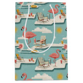 Retro Flamingo Poolside Summer Pattern (7) Mittlere Geschenktüte (Vorderseite)