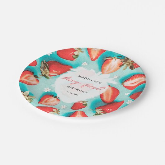 Retro Floral Berry First Strawberry Birthday Pappteller (Schrägansicht)