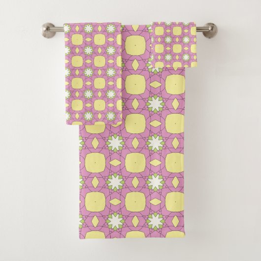 Retro floral geometric patterned badhandtuch set (Insitu)