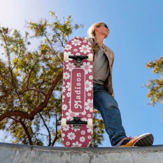 Retro Floral Name Rosa Skateboard (Außenbereich 1)