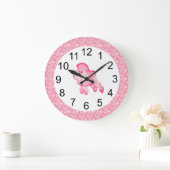 Retro Fluffy Pink Poodle Wall Clock Große Wanduhr (Zuhause)