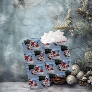 Retro-Foto von Santa Claus in einem Boot mit Gesch Geschenkpapier