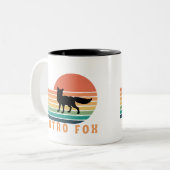 Retro Fox Zweifarbige Tasse (Vorderseite Links)