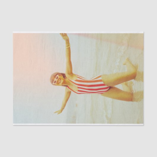 Retro Frau am Strand Vintages Foto Decoupage Seidenpapier (Vorderseite)