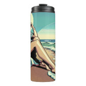 Retro-Frau aus den 50er Jahren am Strand Thermosbecher (Vorderseite)