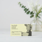 Retro Frau, die Post hält Visitenkarte (Stehend Vorderseite)