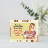 Retro Frau, die Postkarte kocht (Stehend Vorderseite)