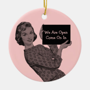 Retro-Frau mit Klapptür-Hanger-Ornament Keramik Ornament